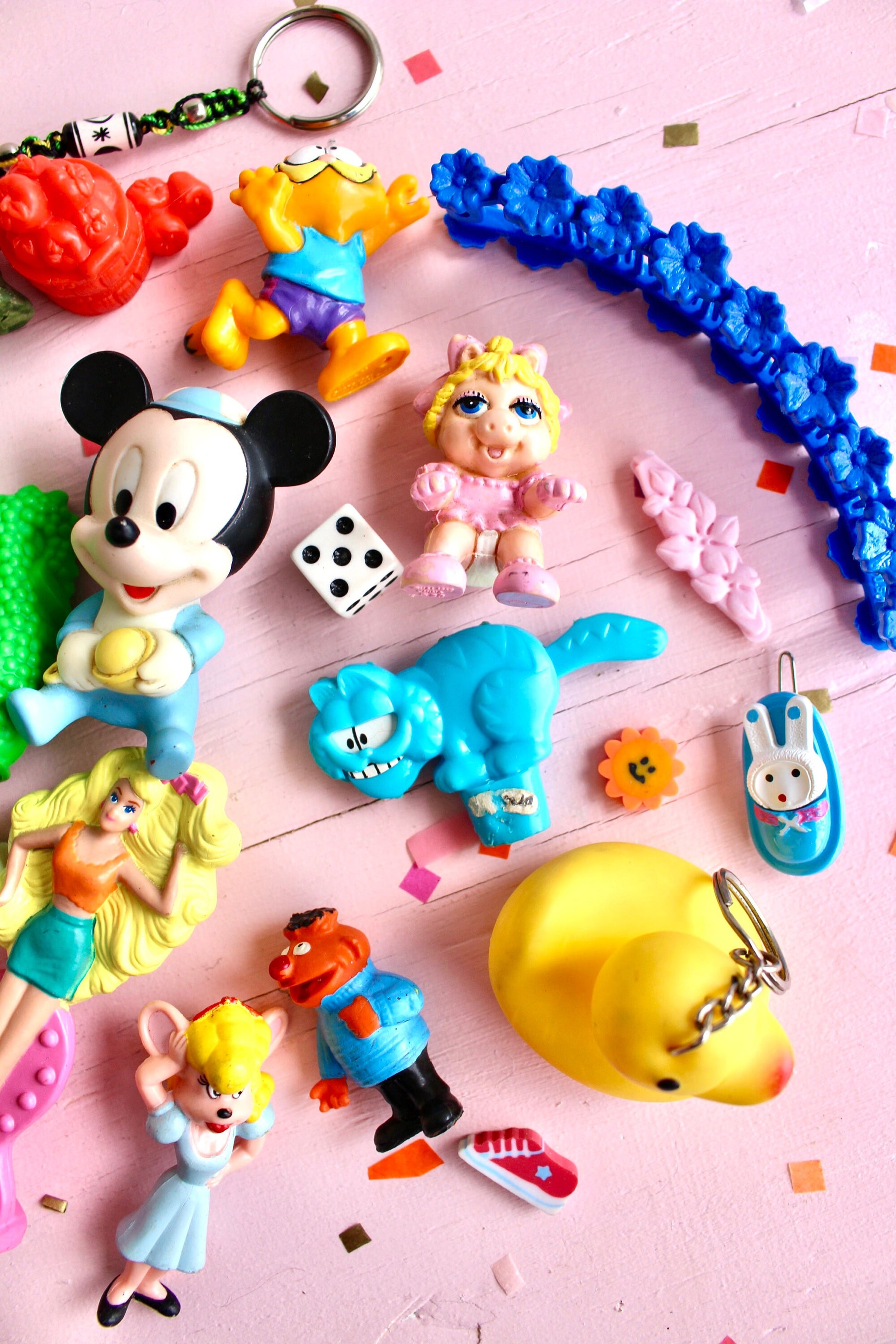 Mystery Small Toys Grab Bag, 80s 90s Nostalgia Box, Vintage McDonalds Toys, Disney Toys, Retro Keychains Erasers, Barbie, Disney, Trolls