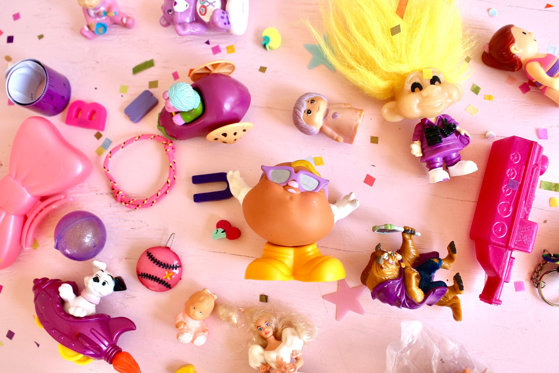 Mystery Small Toys Grab Bag, 80s 90s Nostalgia Box, Vintage McDonalds Toys, Disney Toys, Retro Keychains Erasers, Barbie, Disney, Trolls