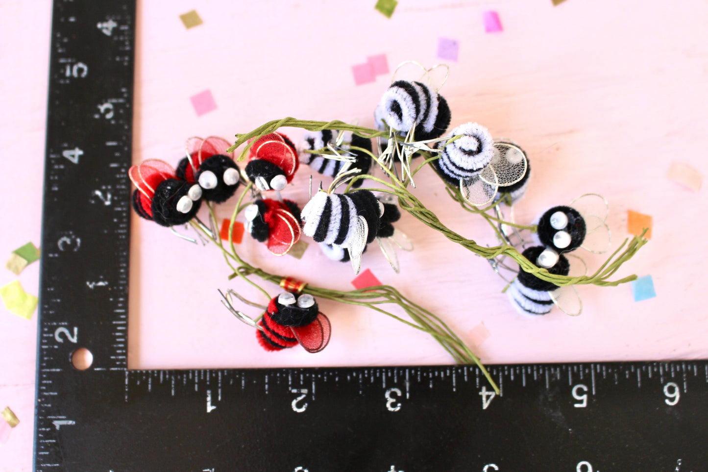 Vintage Chenille Bees for Crafts, Set of 14, Red Black White Pipe Cleaner Bees Googly Eyes, Retro Spring Craft Supplies, Bee Craft Supplies