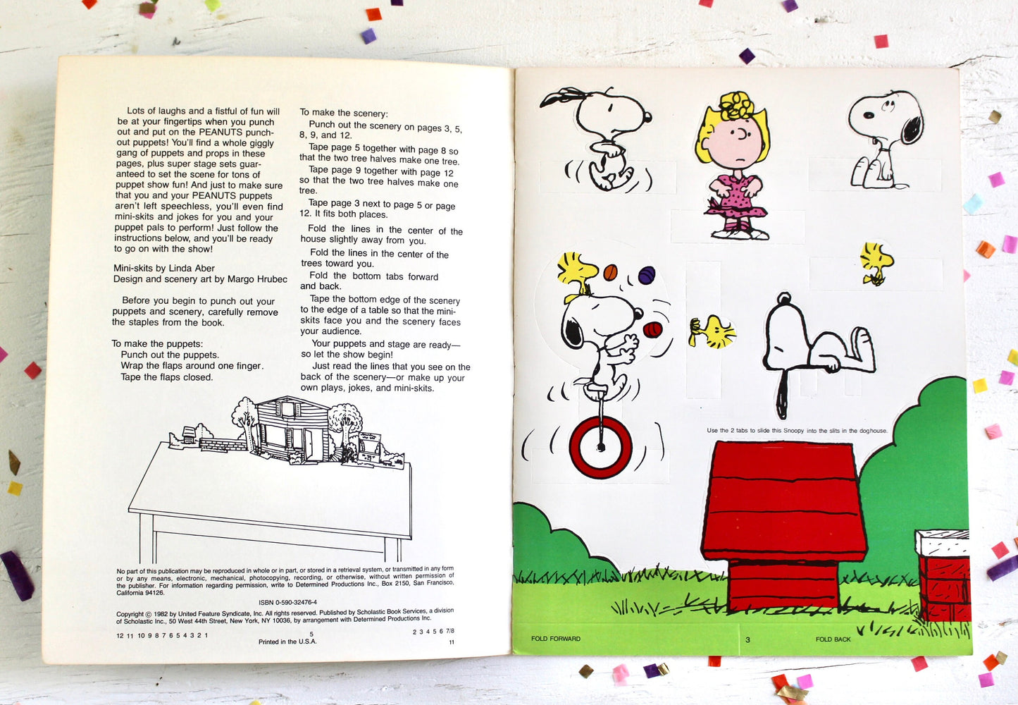 RARE Peanuts Punch Out Puppet Show Scholastic Activity Paper Doll Book, Vintage 80s Peanuts Snoopy Collectible Book