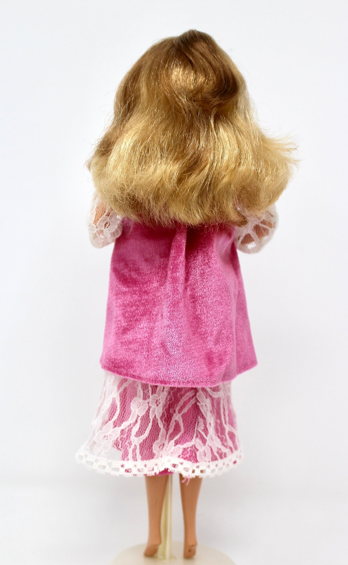 80s The Heart Family New Arrival Mom in Original Pink Lace Outfit