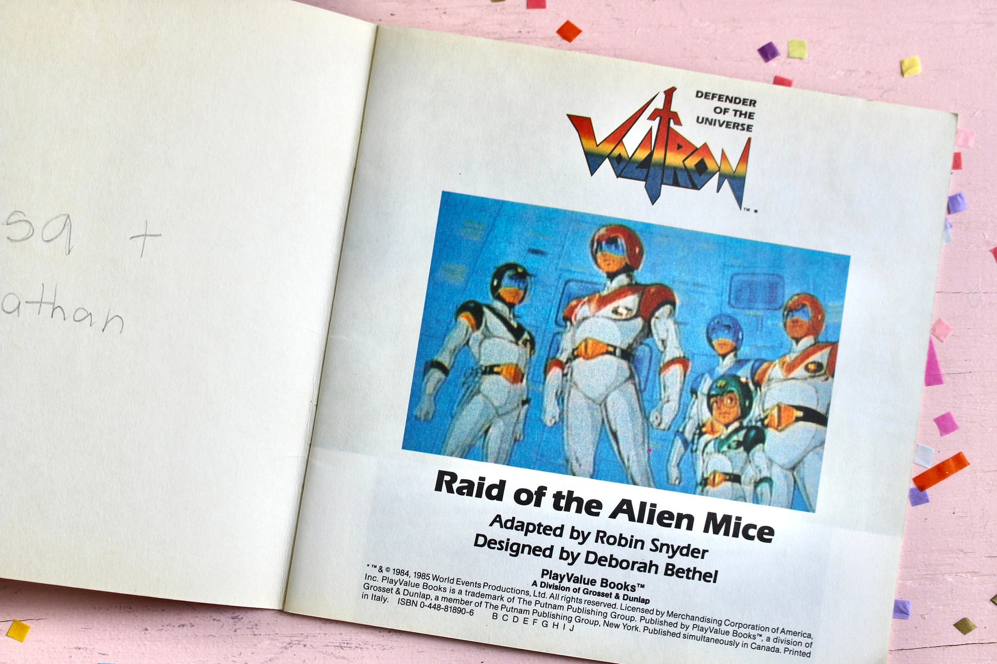 Voltron Softcover Kids Book, Raid of the Alien Mice, Vintage 80s Voltron Kids Toy