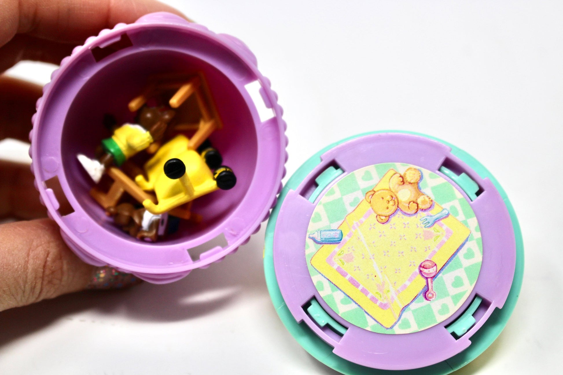 Littlest Pet Shop Mini Surprise Families, Bear with Jewelry Case Compact, Hiding Places Assortment, LPS Mini Polly Pocket Toy