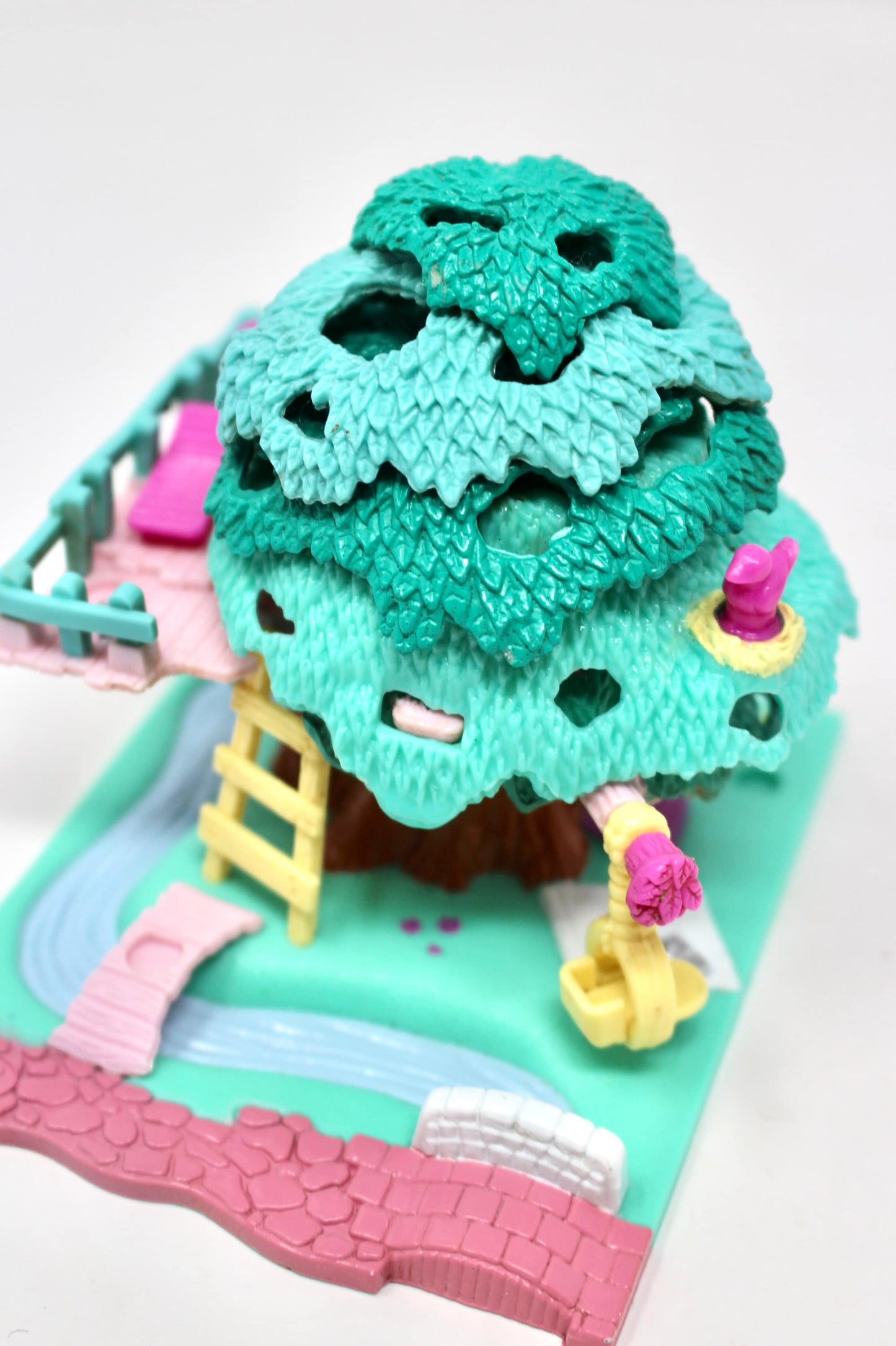 Pollyville Treehouse Polly Pocket Complete Compact Set, Vintage Miniature Polly Figure Toys, 90s Bluebird Polly Pocket Tree House Toy