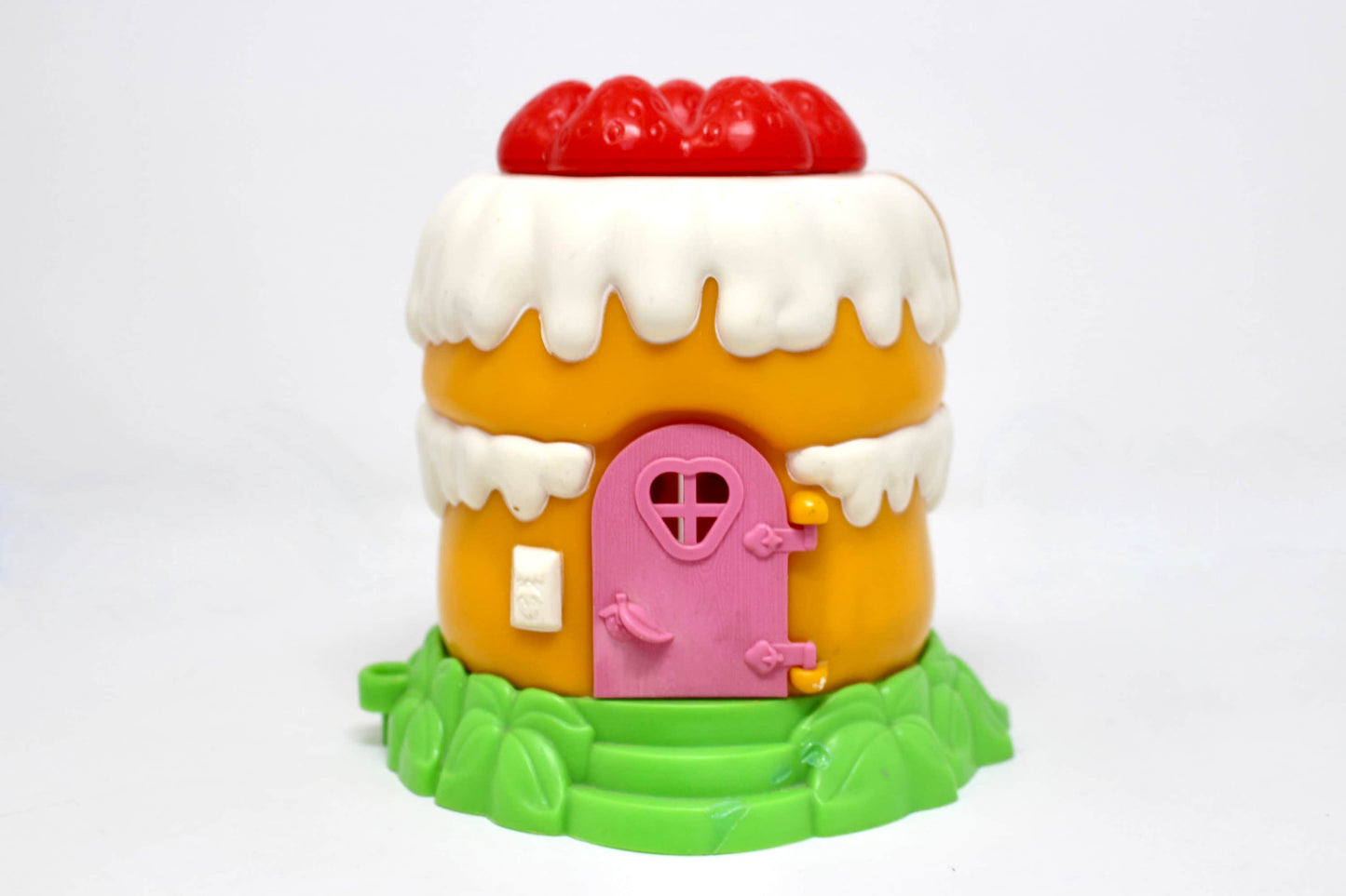 Vintage Strawberry Shortcake House for Strawberryland Miniatures, Kenner SSC Minis Playset, Mini Strawberry House with Accessories